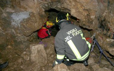 Salvata la speleologa rimasta ferita in una grotta, sta bene