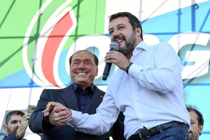 Berlusconi loda Salvini: 