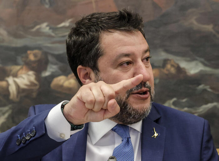 Alta tensione nella Lega, Giorgetti richiama Salvini