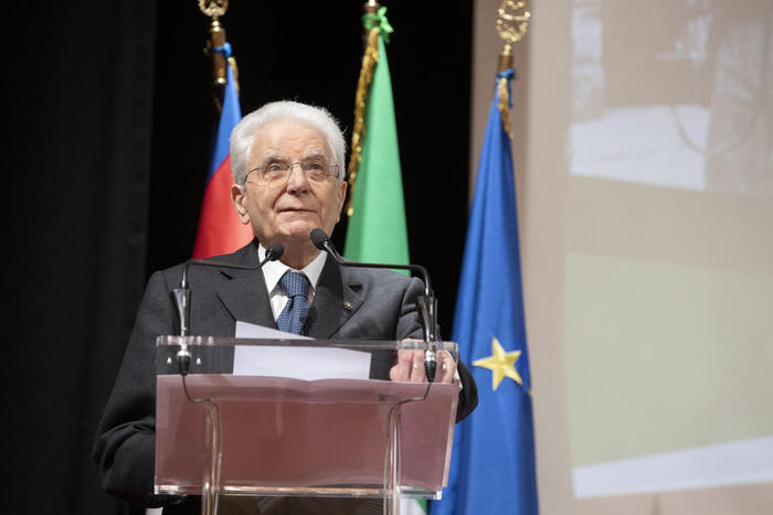 Mattarella, il lavoro è motore della coesione sociale italiana