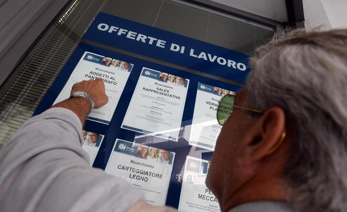 La disoccupazione sale al 9,9% a luglio