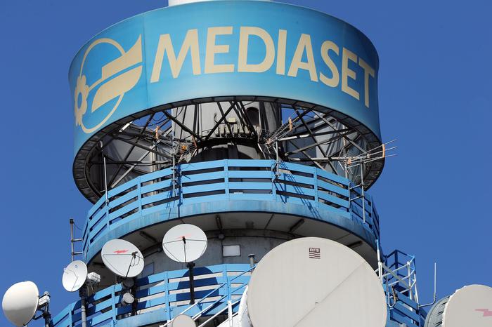 Cresce utile 6 mesi Mediaset, giù ricavi